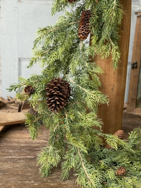 Gathered Cedar & Pinecone Garland