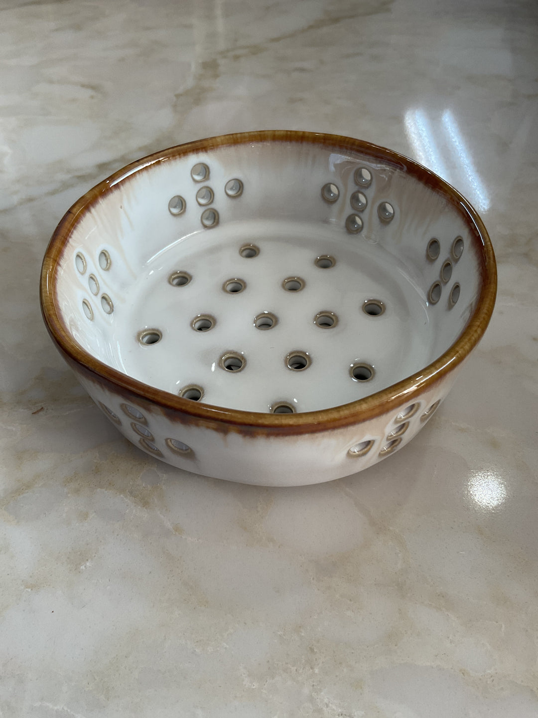 Stoneware Berry Bowl -Small