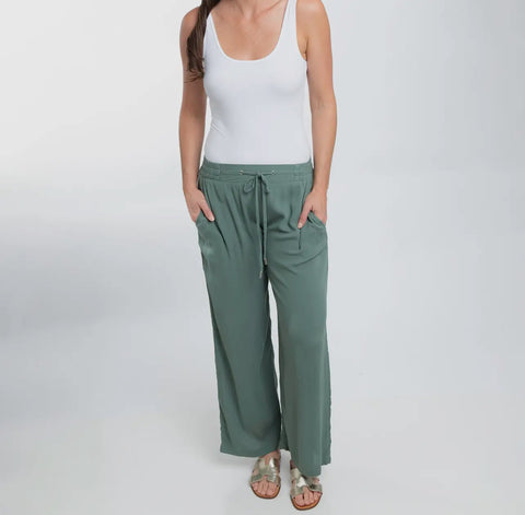 Nika’s Adjustable Wide Leg Pants