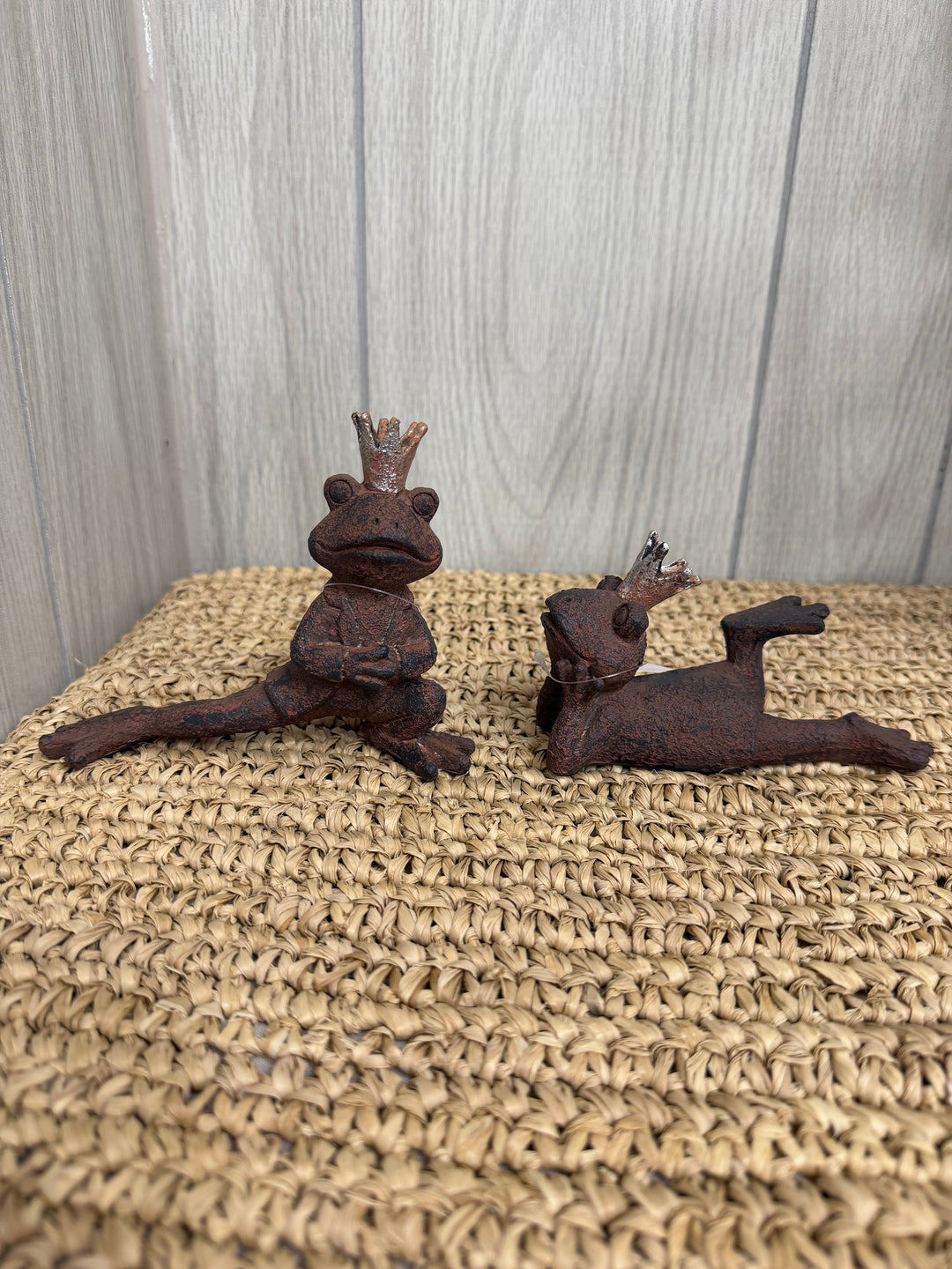Charming Crowned Frog Figurines