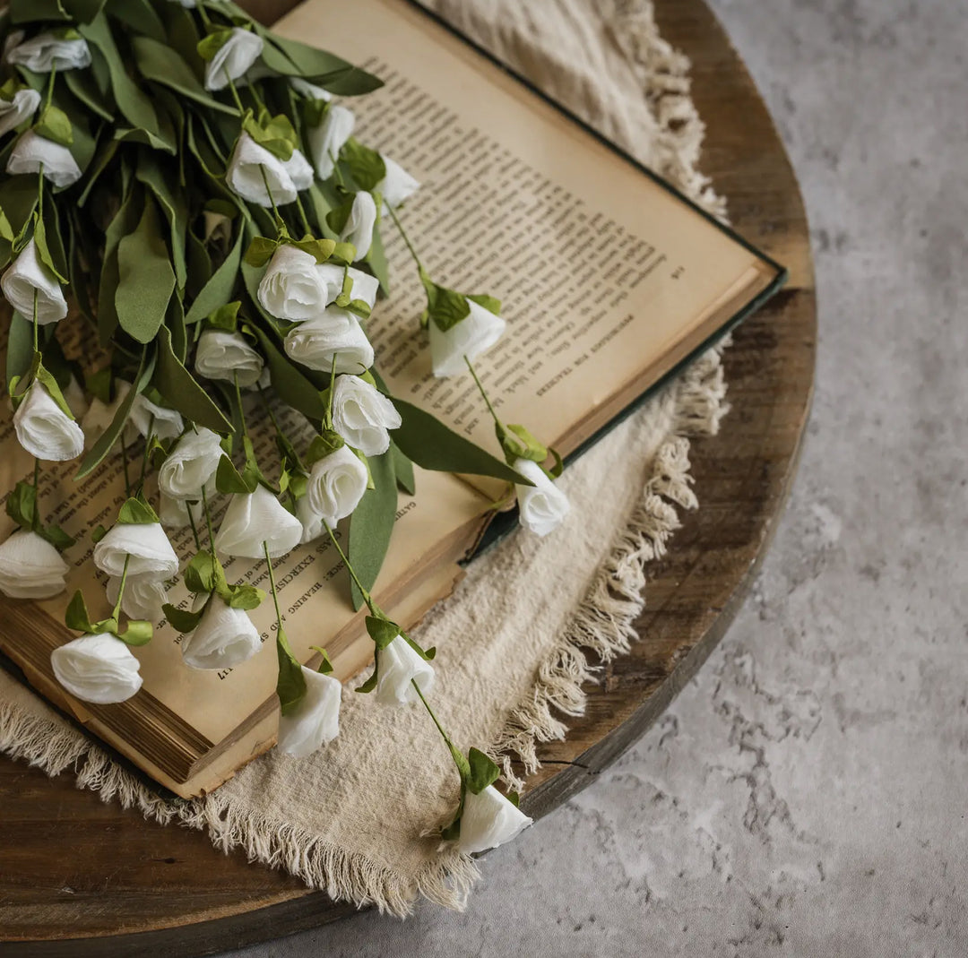 White Wildflower Bud Spray – 22.5”