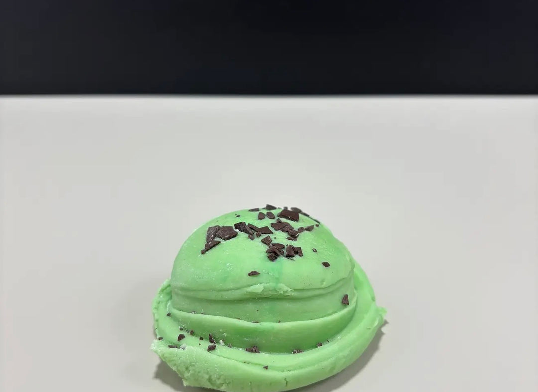 Sweet Scoop Faux Ice Cream Décor
