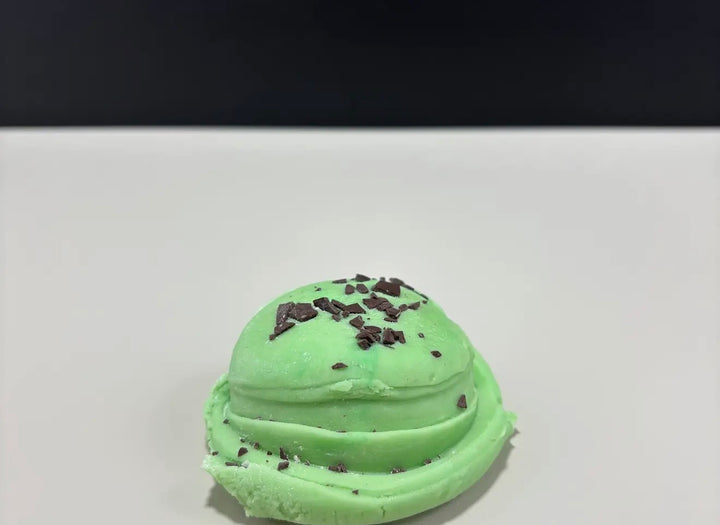 Sweet Scoop Faux Ice Cream Décor