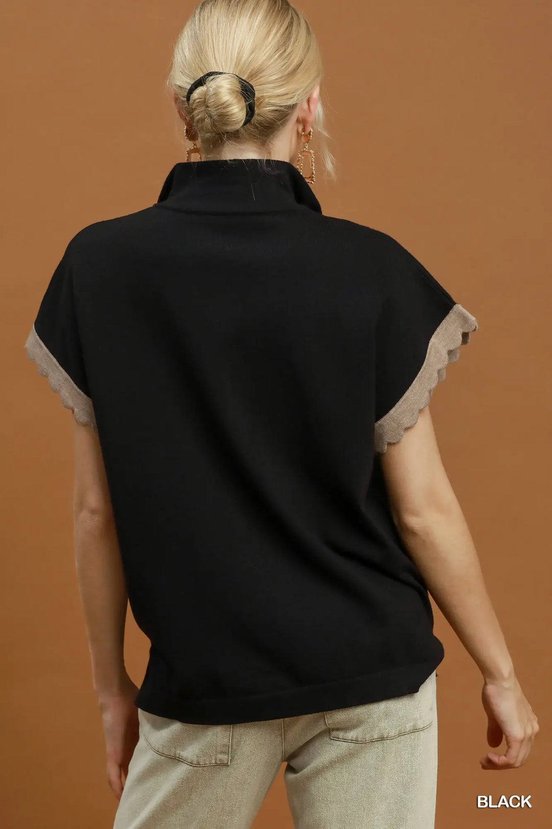 Blaire Contrast Ruffle Sleeve Top – Black