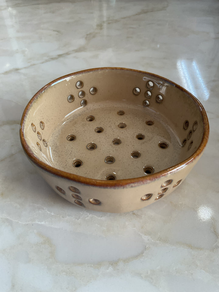 Stoneware Berry Bowl -Small