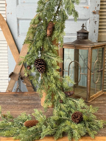 Gathered Cedar & Pinecone Garland