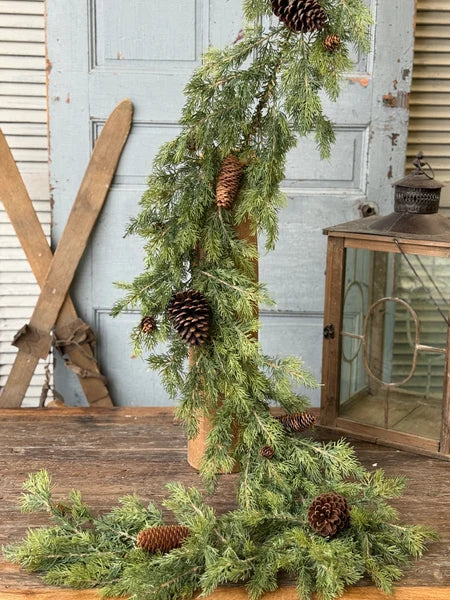 Gathered Cedar & Pinecone Garland
