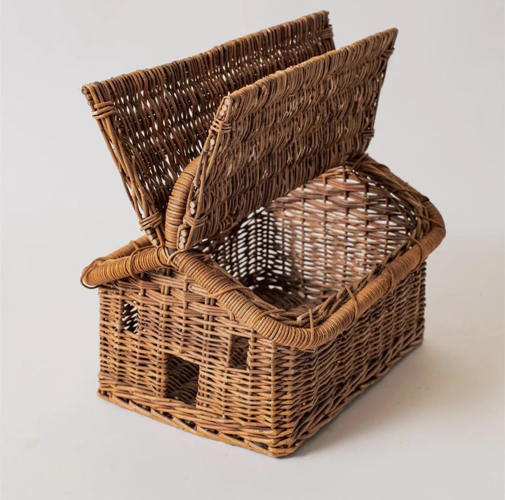 Homestead Hideaway Wicker Basket