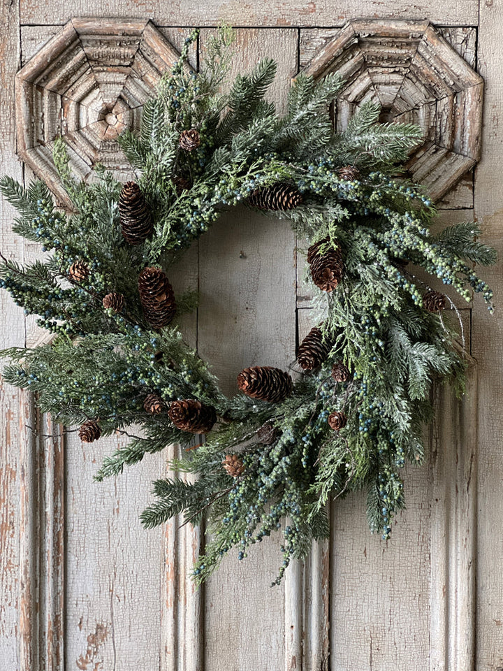 Juniper & Pinecone Wreath – 24”