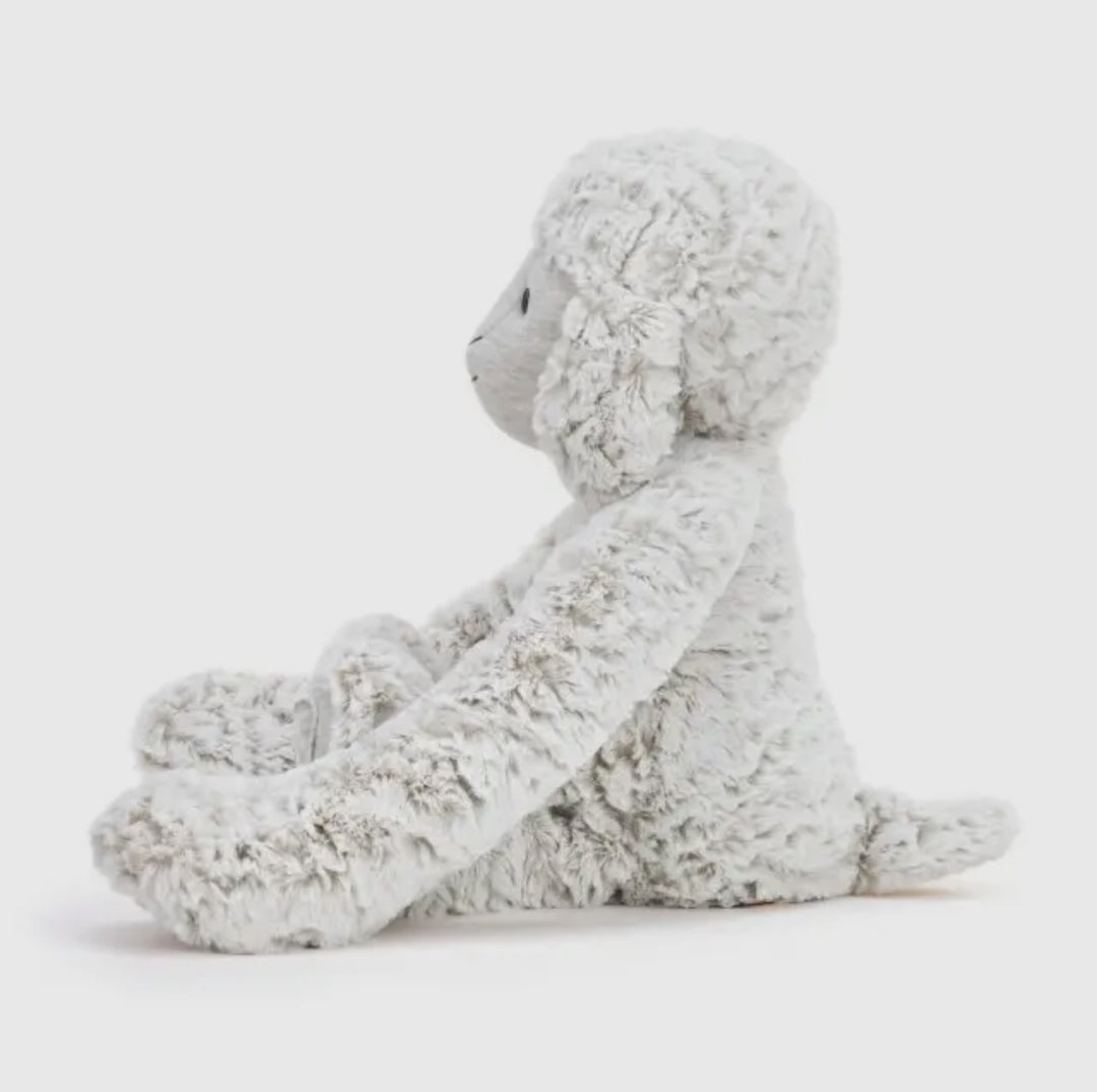Heartful Hug Lamb
