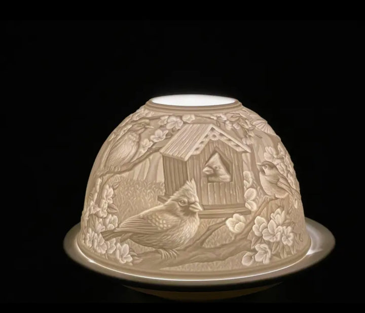 Cardinal Garden Luminary Dome