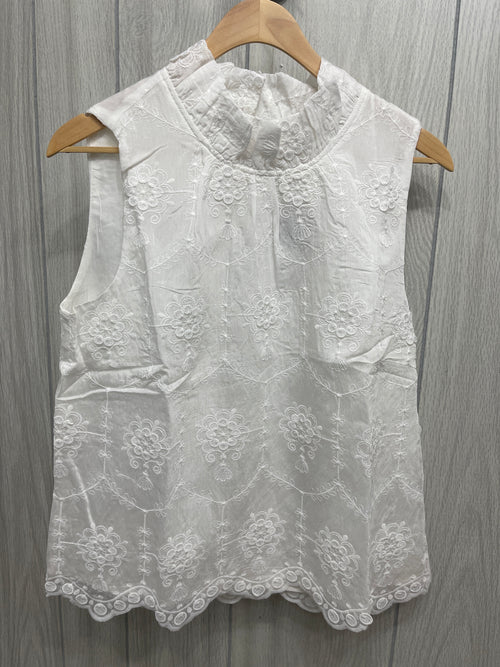 Scallop Border Top