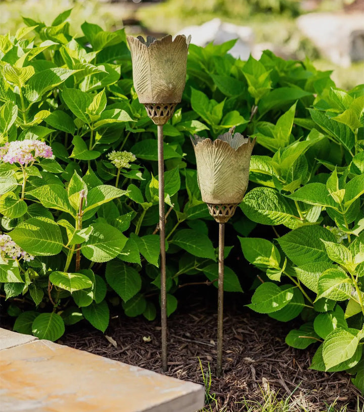 Rustic Leaf Garden Stake