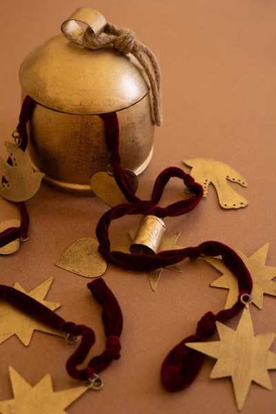 Golden Tidings Christmas Garland