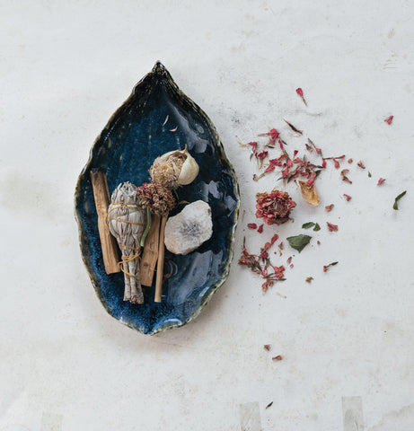Stoneware Blue Leaf Plate