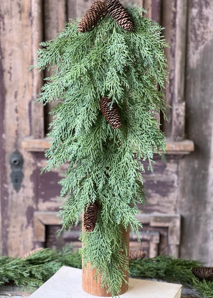 Woodland Elegance Cedar Drop — 30"