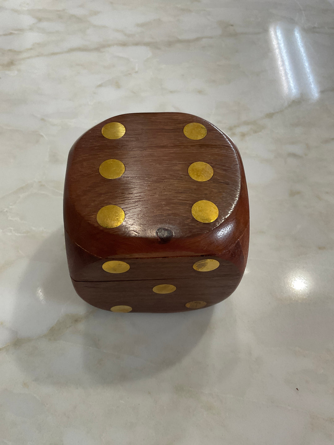 Dice Box with 6 Dice