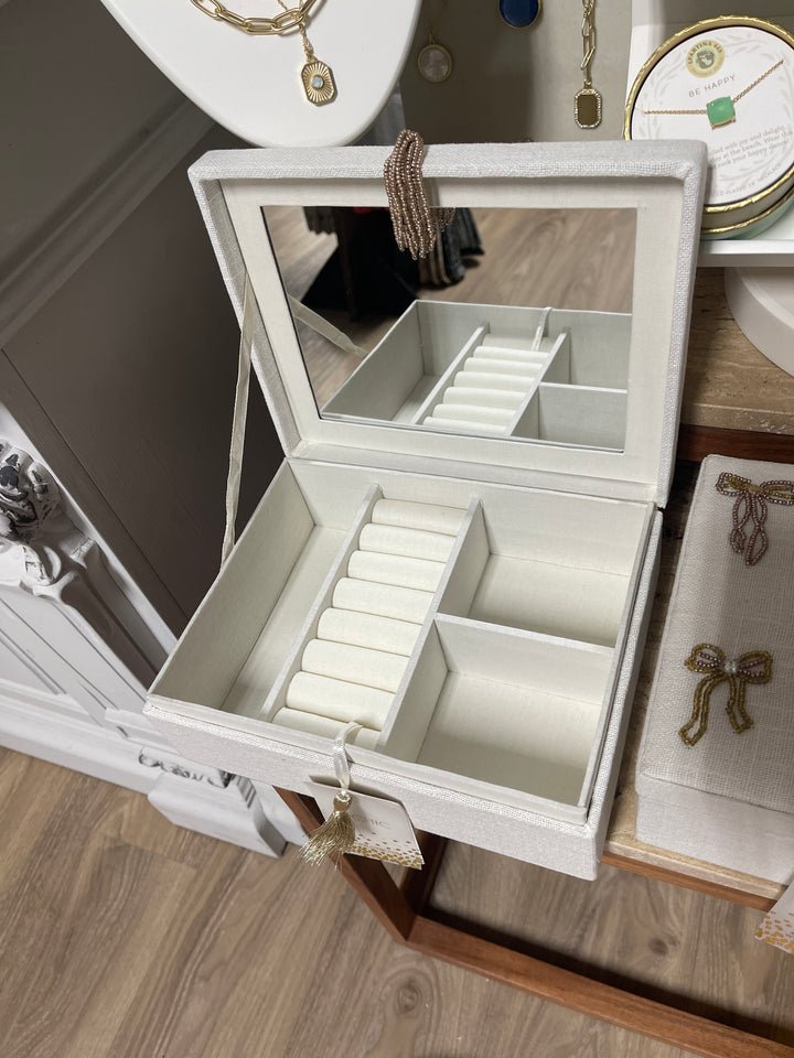 Beaded Bow Jewelry Box