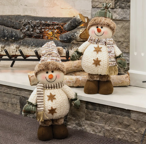 Cozy Standing Snowmen