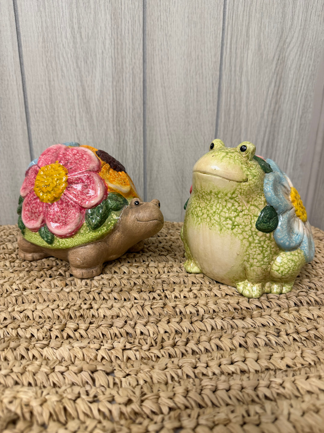 Blossom Garden Frog & Turtle