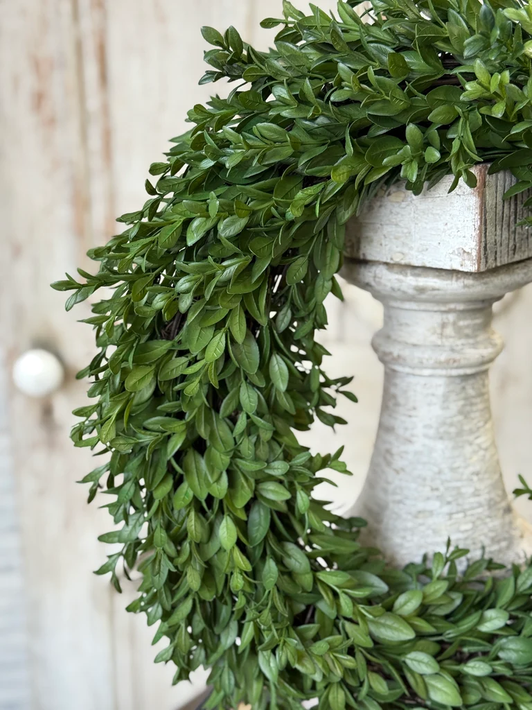 Nottswood Lush Green Leaves Wreath — 20"