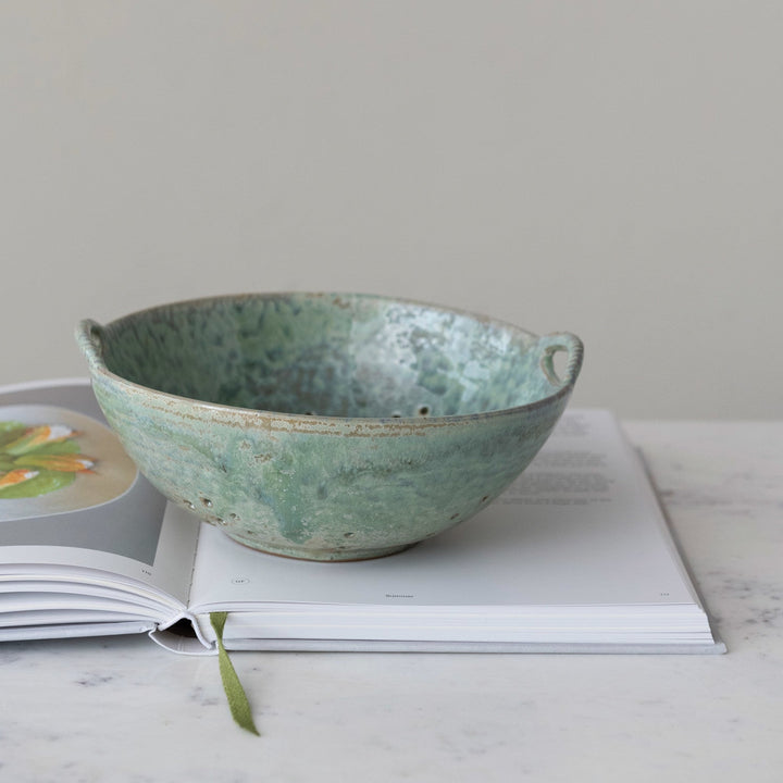 8-1/4 "Stoneware Berry Bowl